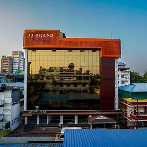 Signature Cochin Hotel