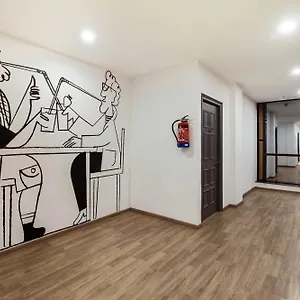 *** Hotel Capital O Moody India
